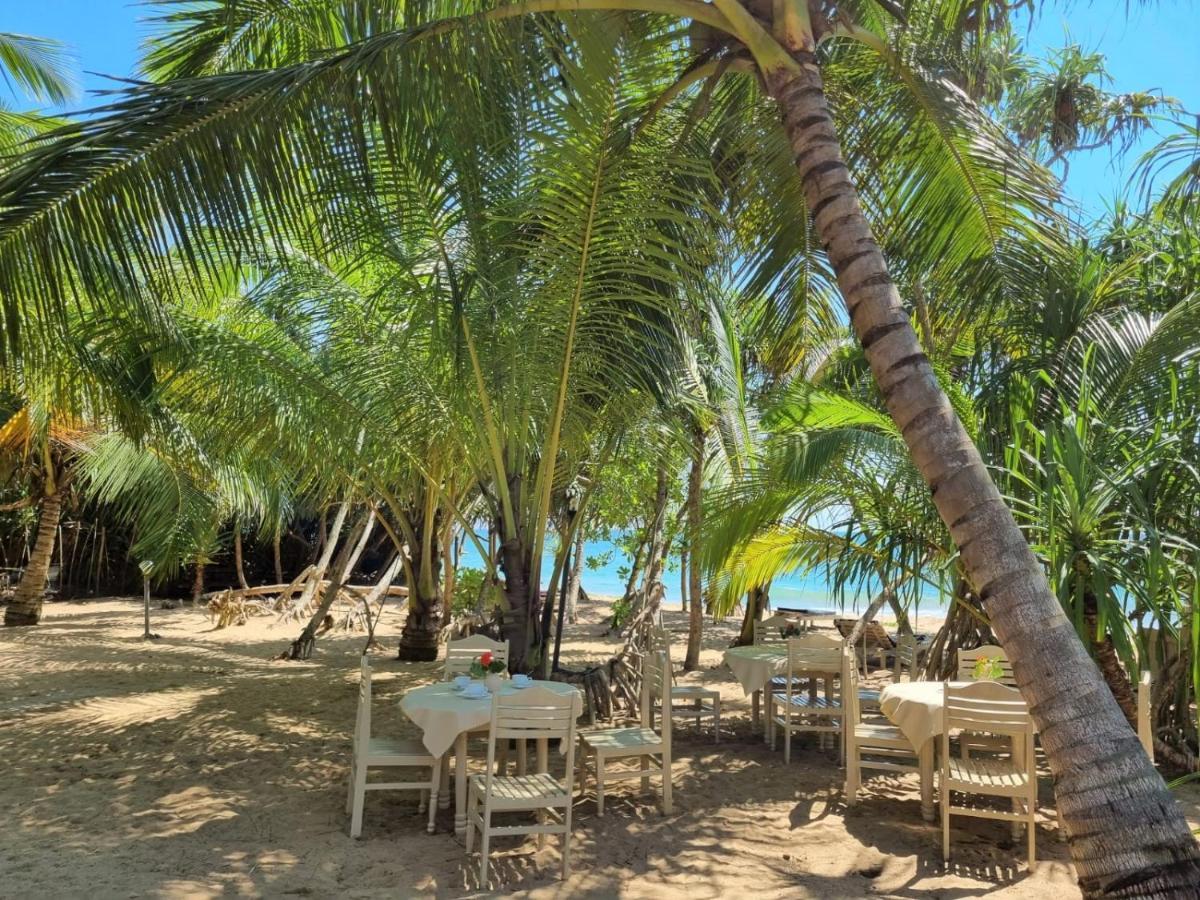 Golden Beach Paradise Tangalle Buitenkant foto
