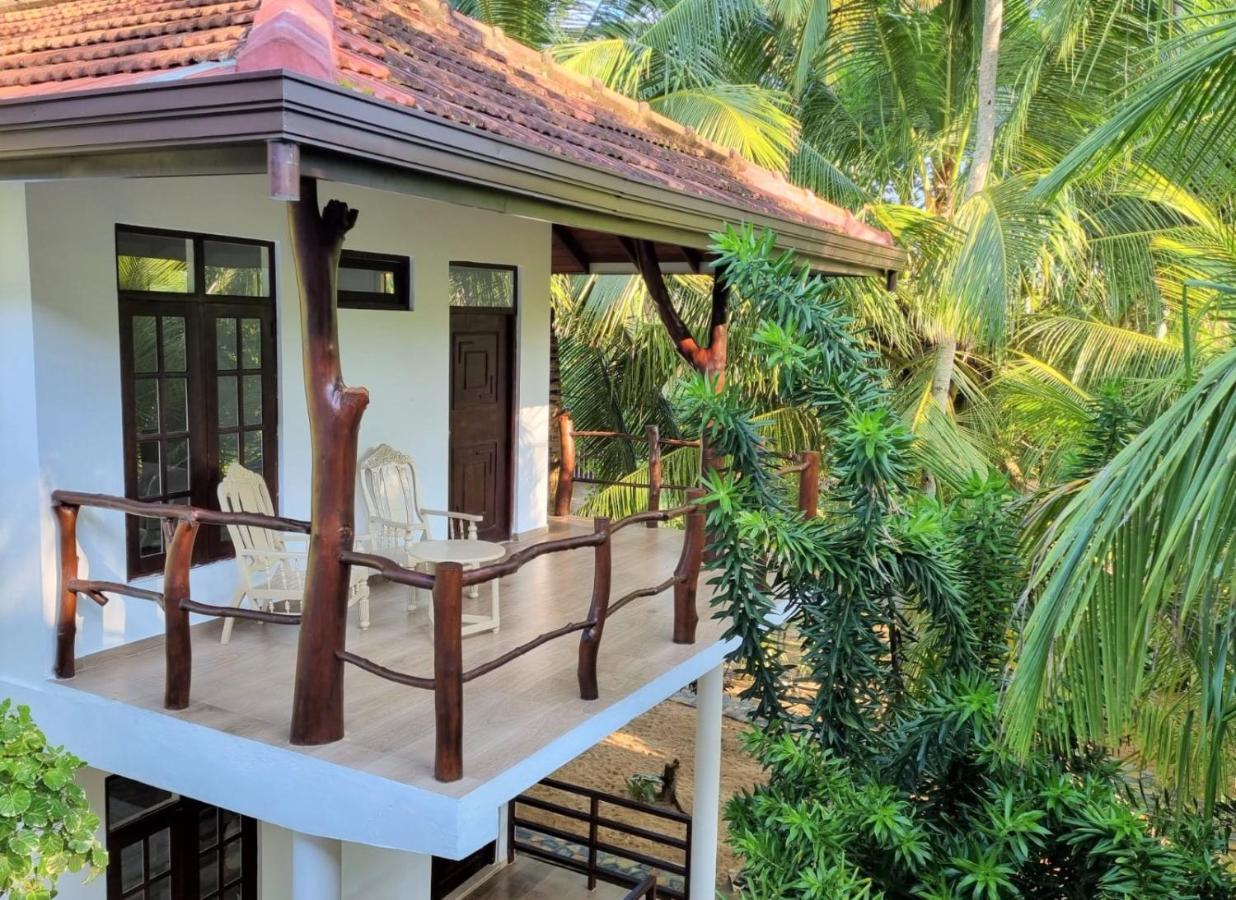 Golden Beach Paradise Tangalle Buitenkant foto